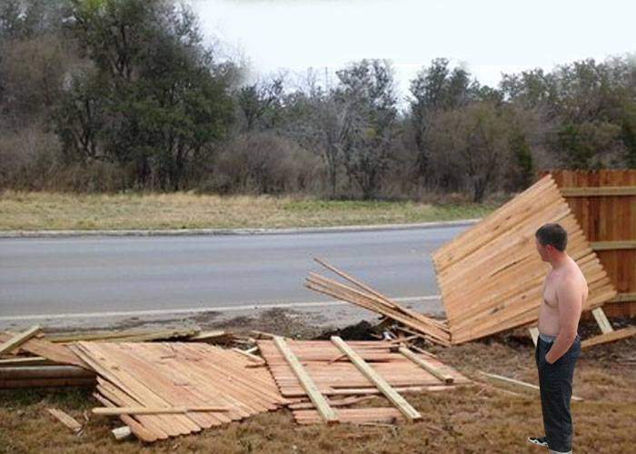 Criza refugiaţilor. România a făcut un gard la graniţă, dar s-a prăbuşit