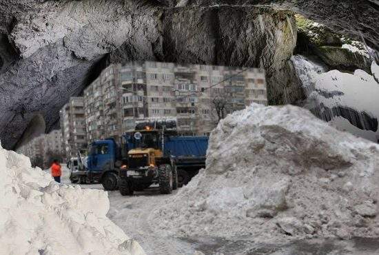 Adio, Scărişoara! În Bucureşti se construieşte o peşteră peste gheţarul de la Răzoare
