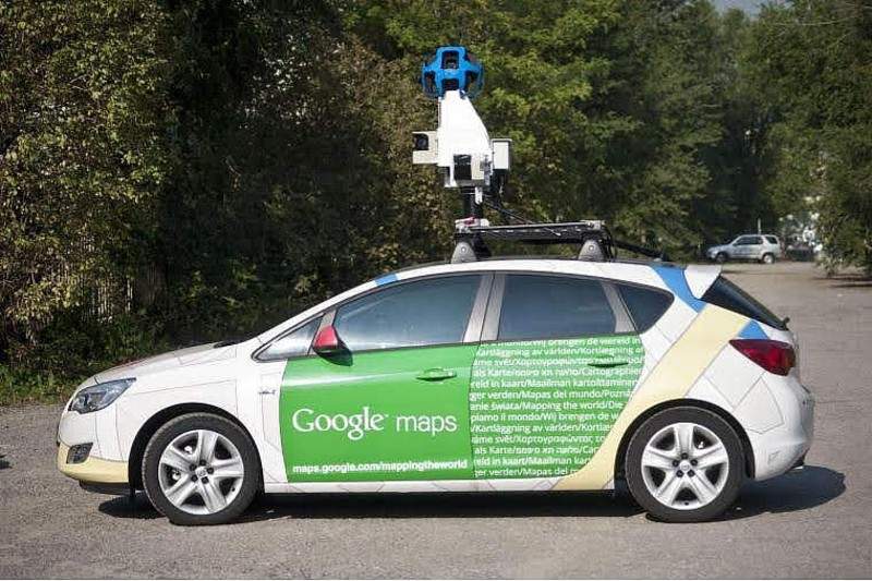 Maşina Google Street View a rămas fără Google Roţi şi Google Casetofon pe Valea Oltului