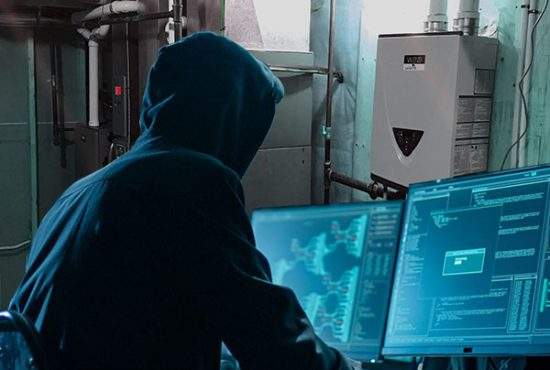 Un hacker s-a conectat la centrala vecinului şi acum are apă caldă gratis