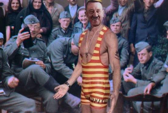 Poza zilei! Imagini rare din 1939, cu Adolf Hitler costumat în Radu Mazăre la un carnaval