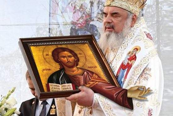 Patriarhul a adus în Catedrală și icoana care plânge după bani, preferata lui