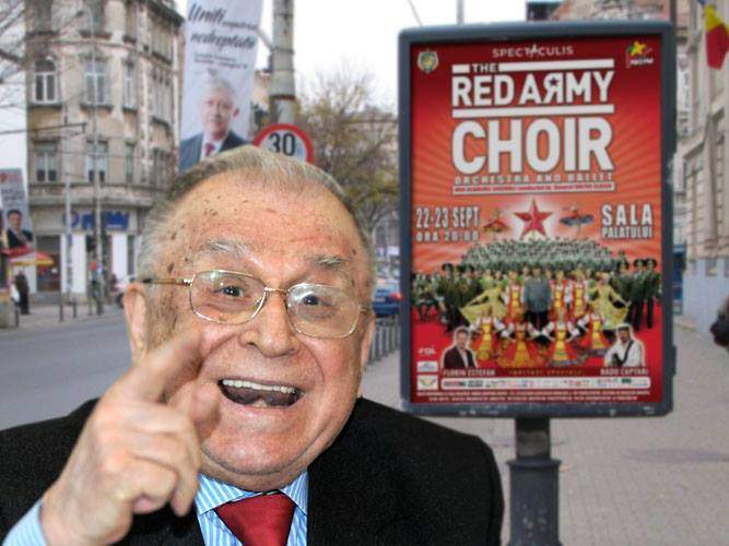 Ion Iliescu și-a luat țeapa vieții cu afișele Red Army Choir: s-a extaziat că ne ocupă iar rușii!