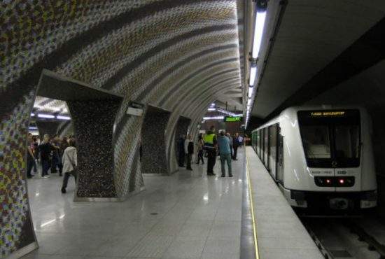 Sărbătoare la Maternitatea Bucur. S-a născut ministrul care va inaugura metroul Drumul Taberei!