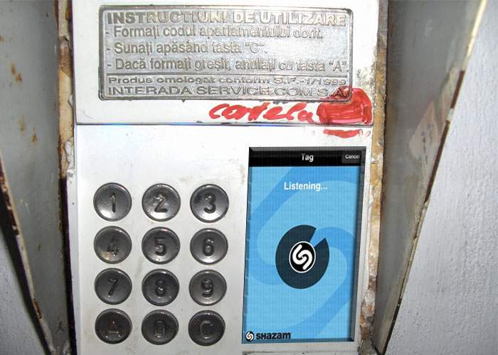 Aplicaţia Shazam, acum în varianta pentru interfon! Recunoaşte 90% dintre colinde şi blochează uşa