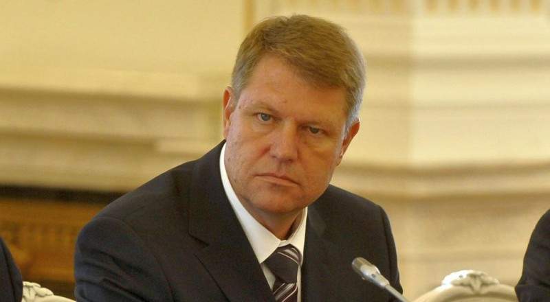 Nu, Iohannis, nu așa! Ești un bou care ascultă de consilieri și mai boi decât tine