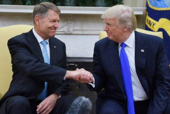 Vizita lui Iohannis în SUA, un real succes! A reuşit să obţină 50% reducere la toate hotelurile lui Trump