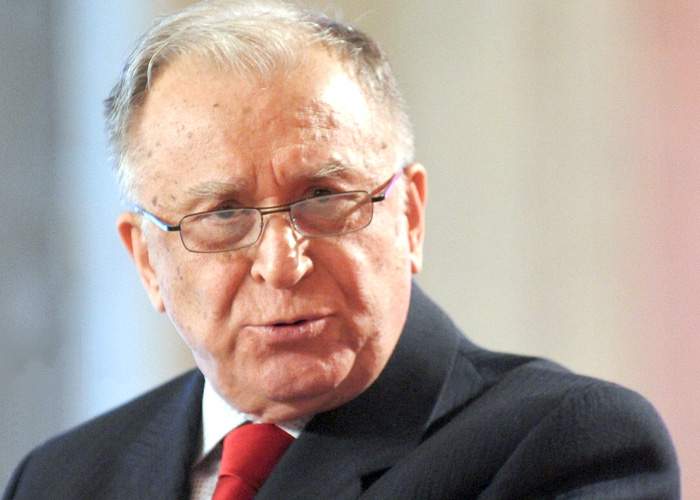 Iliescu, speriat de pericolul meteoriţilor: La dinozauri nu se gândeşte nimeni?