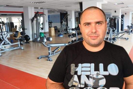 Sute de săli stau închise, că s-au îngrășat instructorii de fitness de sărbători