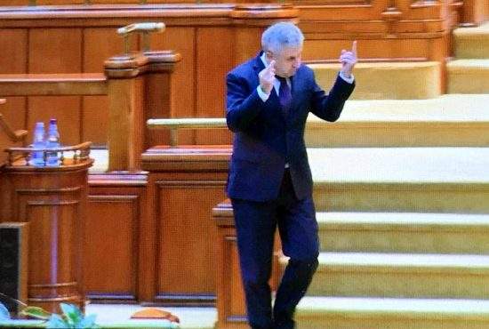 10 lucruri despre gestul obscen al lui Iordache din Parlament