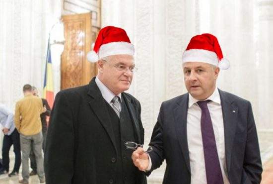 Secret Santa la Parlament! Azi îşi dau unii altora legi cu dedicaţie, dar nu spun cine le-a propus