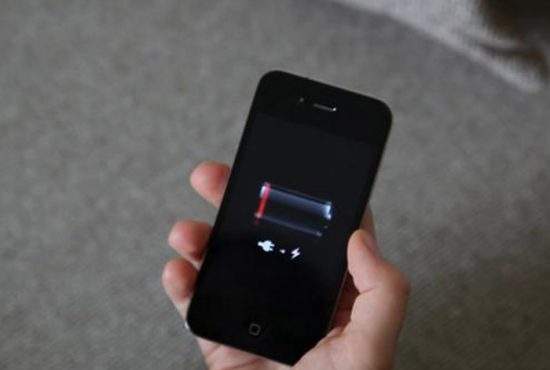 Mister descifrat! Cel mai popular ringtone de iPhone e de fapt alerta că se descarcă bateria