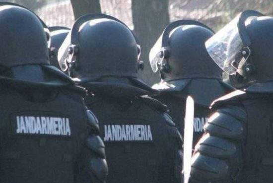 N-au stare! Când nu bat protestatari, jandarmii de la Pungeşti se abuzează sexual între ei