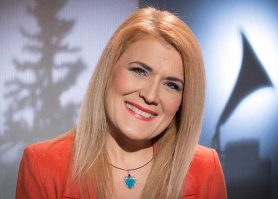 Liana Stanciu, bătută-n cap: „Produsele Hexi nu sunt chiar rele, că au omorât şi homosexuali”