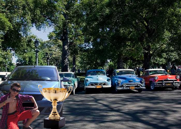 Surpriză la Salonul Auto Retro-Mobil din Bucureşti: A câştigat un Logan fabricat în 2014