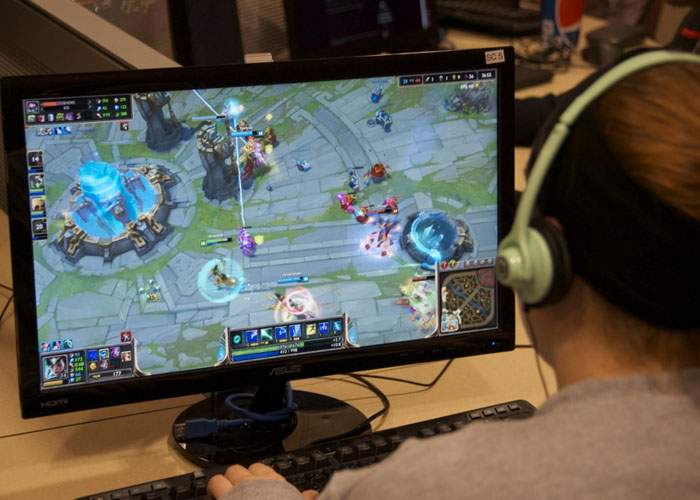 Noroc chior la Bac! Unui tânăr i-a căzut League of Legends la proba de competenţe digitale