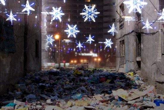 Luminile de Crăciun din Bucureşti vor fi stinse, că se vede prea bine jegul şi se sperie turiştii