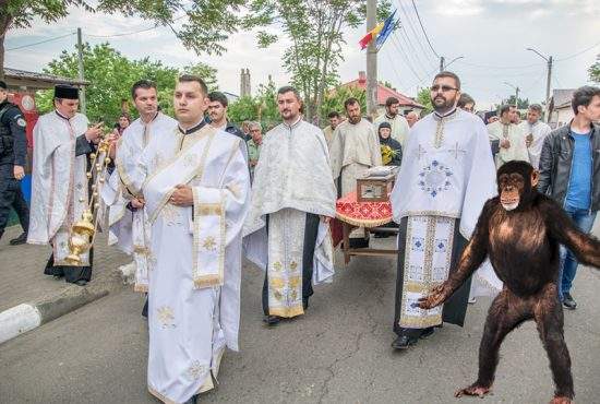 Brâul Maicii Domnului va fi dus și la Zoo Băneasa, să se bucure de el și maimuțele de-acolo, nu doar cele din Voluntari