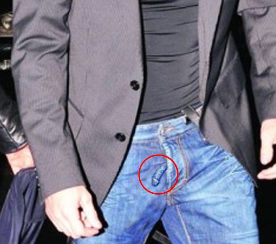 penis în blugi