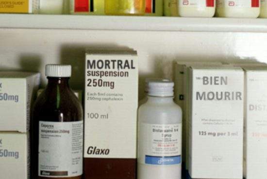 Românii vor putea cumpăra din farmacii medicamente de scurtare a vieţii