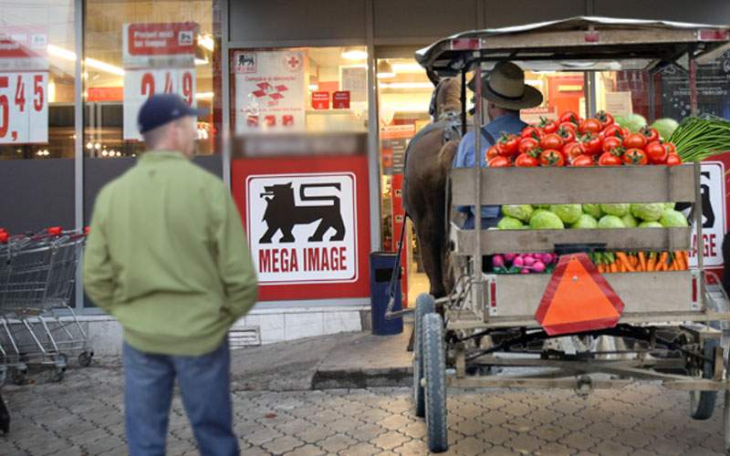 Autentic românesc! Un fermier și-a dus legumele la Mega direct cu calul și căruța