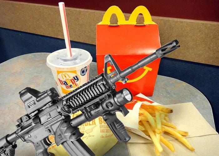 Americanii ne sprijină discret împotriva ruşilor! Luna asta, la Happy Meal primeşti o mitralieră