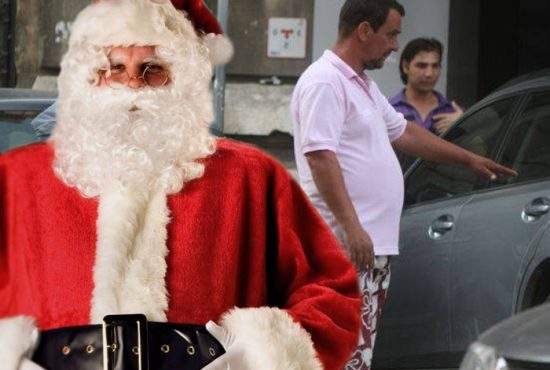 Moș Crăciun va evita Bucureștiul anul acesta: nu-și permite să dea atâția bani la parcagii