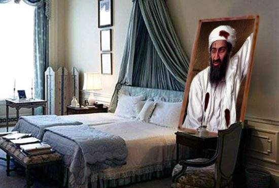 Obama şi-a pus pe noptieră, la capul patului, poza cu Osama mort