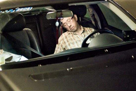 10 lucruri de făcut atunci când eşti obosit la volan