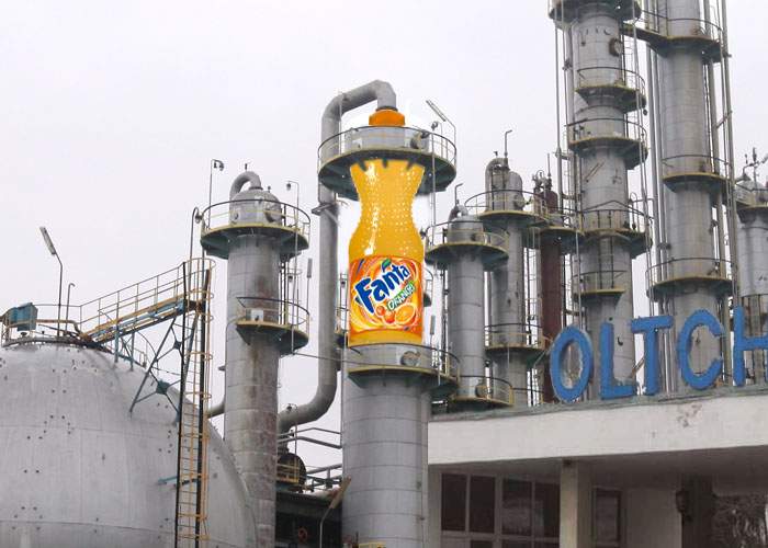 Privatizarea Combinatului Chimic Oltchim a aruncat în aer preţurile la Fanta şi Danone