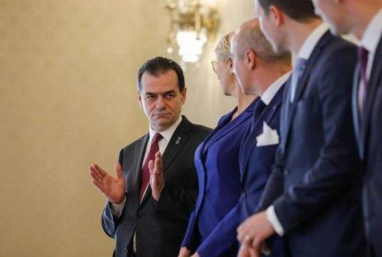 Orban garantează că noul ministru e expert în spirt: „Îl cheamă Nelu şi e din Vaslui”