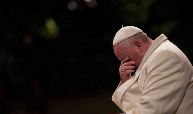 Papa Francisc revine în România, că nu-și găsește portofelul, ceasul și lănțișorul