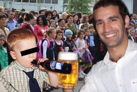 Prima zi de școală! Părintele care a câștigat la Facebook: a pus o poză cu el și fiul său la o bere