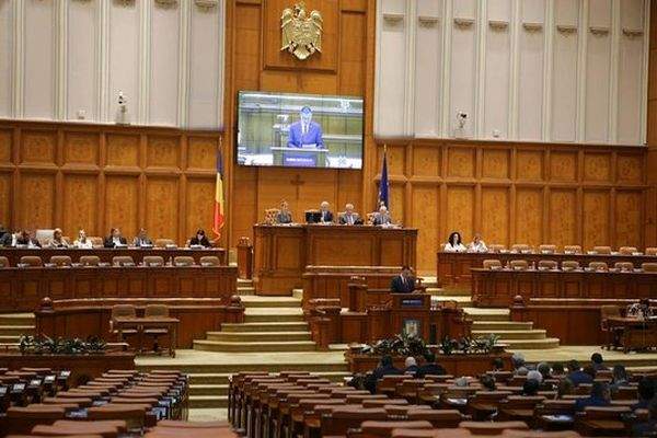 7 lucruri despre moțiunea de cenzură depusă de PSD împotriva guvernului PSD