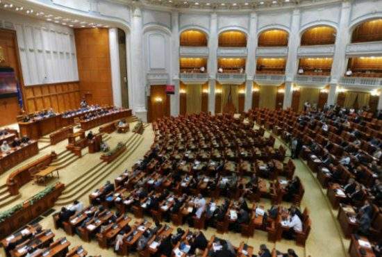 Parlamentul s-a întrunit de urgență ca să voteze horoscopul pe anul 2022