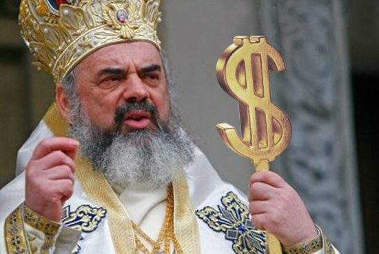 Patriarhul Daniel laudă Teambuilding: „E un film excelent, că a făcut mulți bani!“