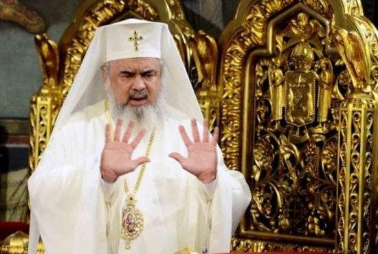 Patriarhul s-a întors din Rusia cu mâna goală. Deşi i s-a oferit tezaurul, a zis că el nu cară mărunţişuri