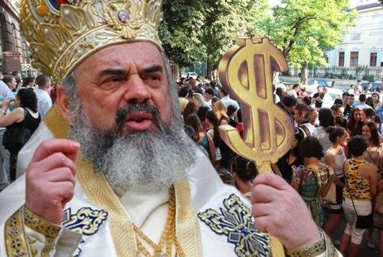 Scandal! Patriarhul Daniel refuză să le dea banii de acatiste înapoi elevilor care au căzut la Bac