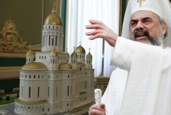 Patriarhul, despre Roşia Montană: “Mineritul cu cianuri e depăşit. Facem o biserică acolo şi aurul iese singur”