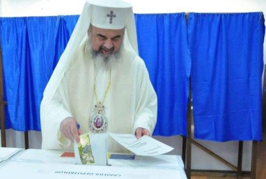 Patriarhul Daniel, revoltat că românii au pus în urne doar voturi, nu și bani pentru Catedrală
