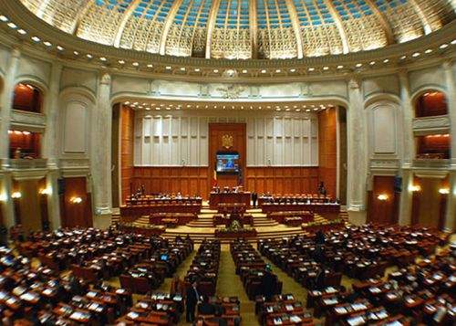 Sondaj: 90% din români vor reducerea numărului de parlamentari, prin împuşcare sau metode similare