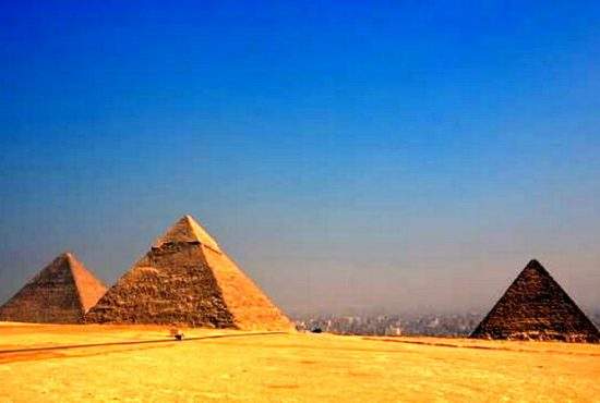 Adevăratul scop al piramidelor! Faraonii le făceau ca să-și ascundă portofelul pe plajă