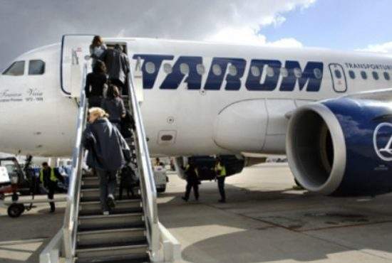 Legile justiţiei salvează Tarom. Au vândut atâtea bilete de plecat din ţară, încât au trecut pe plus