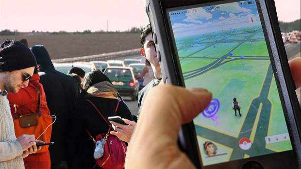 Efectul Pokémon Go! Pe Autostrada Soarelui sunt 20% maşini și 80% pietoni care vânează pokemoni