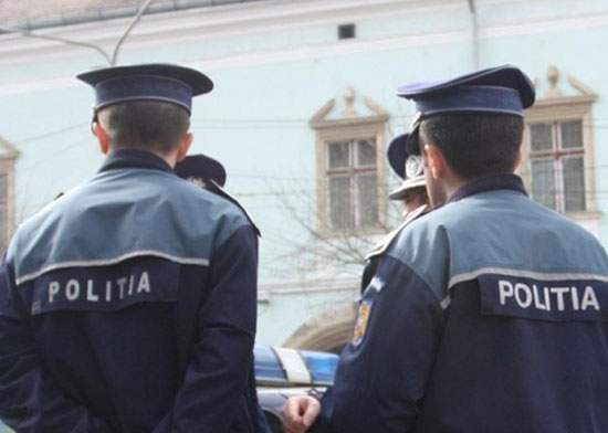 Poliţiştii care l-au arestat pe fiul lui Sile Cămătaru s-au predat azi-dimineaţă