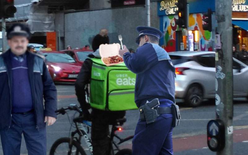 Poliţia a început să îi oprească şi pe cei de la Uber Eats şi să le mănânce mâncarea