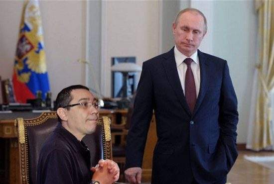 Ponta se operează la genunchi în Turcia. S-a accidentat îngenunchind în faţa lui Putin la Baku