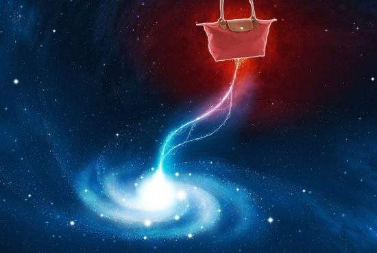 Fabulos! O poșetă trimisă de savanții NASA în spațiu a absorbit o gaură neagră