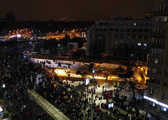 Atenţie, români. După intrarea în vigoare a Ordonanţei, protestul are loc la Otopeni Plecări!