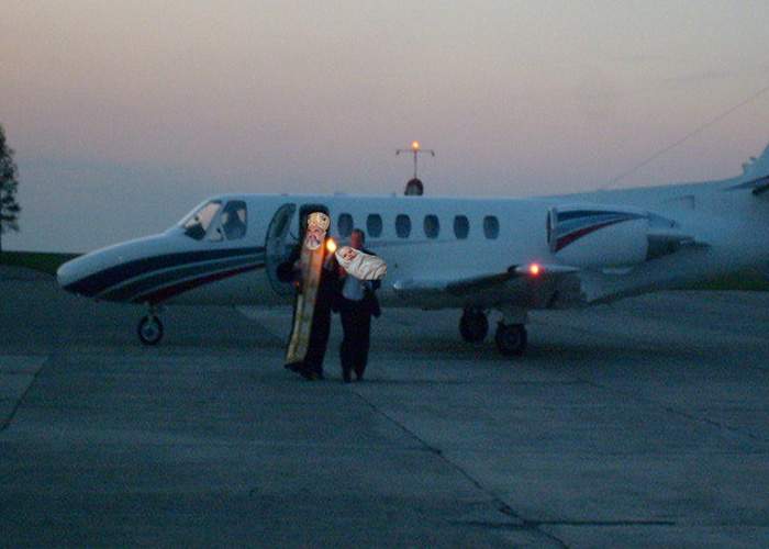 Israelul ne acuză de răpire după ce Patriarhul a adus pruncul sfânt de la Bethleem cu avionul